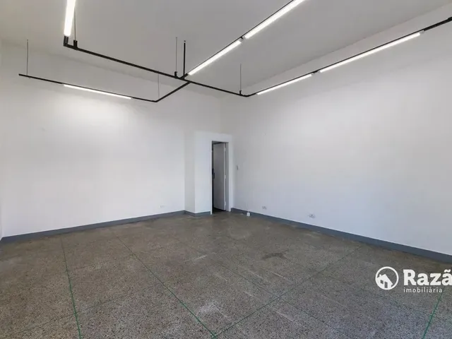 Loja para alugar, no bairro Boqueirão em Curitiba