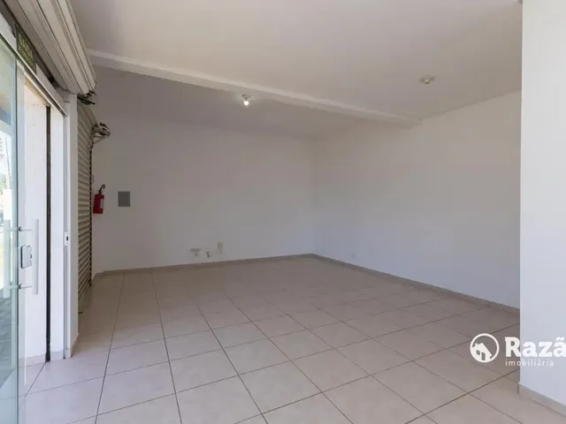 Loja para alugar, no bairro Bacacheri em Curitiba