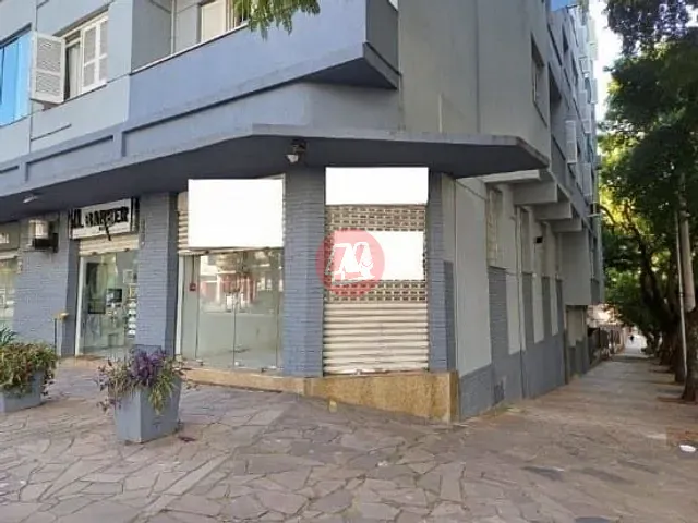 Loja com 74m², para alugar, no bairro Floresta em Porto Alegre