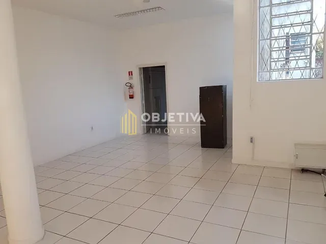 Loja à venda ou para alugar, no bairro Rio Branco em Porto Alegre