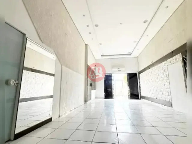 Loja com 150m², para alugar, no bairro Vila Jardim em Porto Alegre