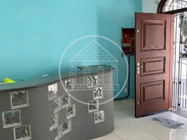 Loja com 350m², para alugar, no bairro Vila Alexandria em São Paulo