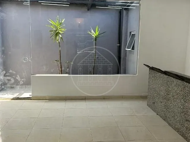 Loja com 350m², para alugar, no bairro Vila Alexandria em São Paulo