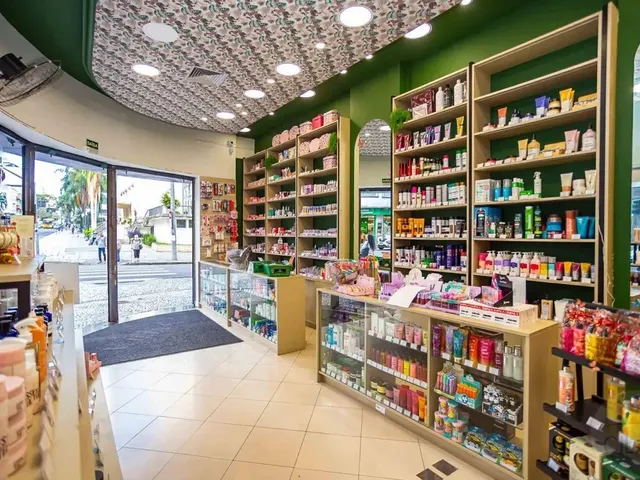 Loja para alugar, no bairro Centro em Curitiba