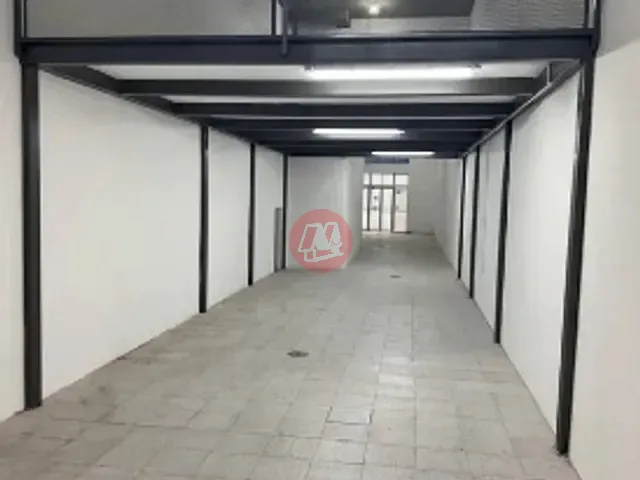 Loja com 164m², para alugar, no bairro Passo da Areia em Porto Alegre