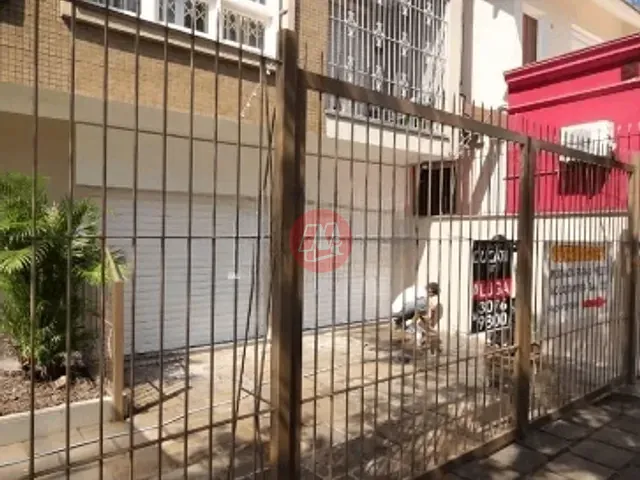 Loja com 48m², à venda ou para alugar, no bairro Floresta em Porto Alegre