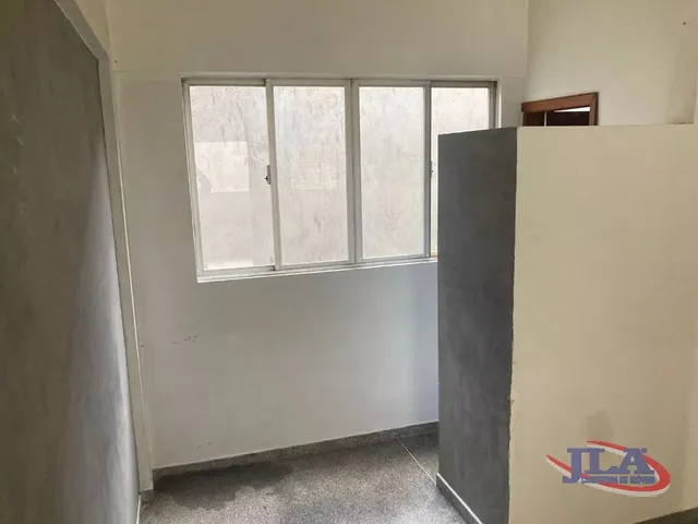 Loja para alugar, no bairro Batel em Curitiba