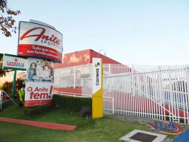 Loja à venda, no bairro São Lourenço em Curitiba