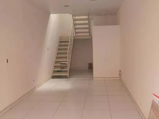 Loja à venda, no bairro São Lourenço em Curitiba