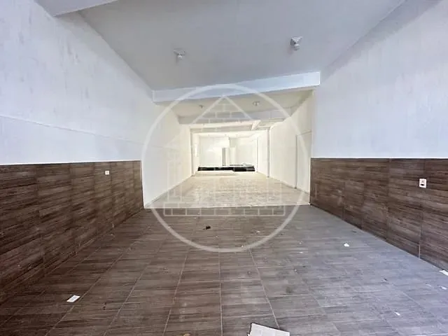 Loja com 180m², para alugar, no bairro Jardim Sabará em São Paulo