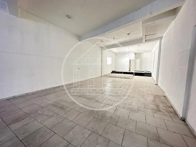 Loja com 180m², para alugar, no bairro Jardim Sabará em São Paulo