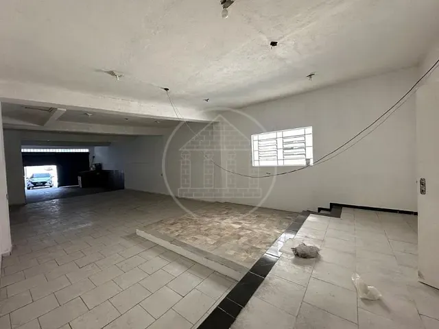Loja com 180m², para alugar, no bairro Jardim Sabará em São Paulo