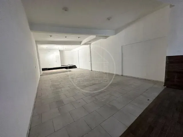 Loja com 180m², para alugar, no bairro Jardim Sabará em São Paulo