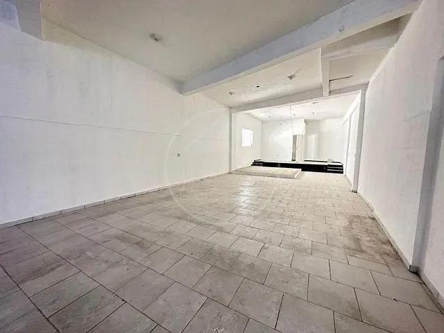 Loja com 180m², para alugar, no bairro Jardim Sabará em São Paulo