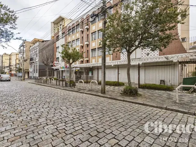 Loja à venda, no bairro São Francisco em Curitiba