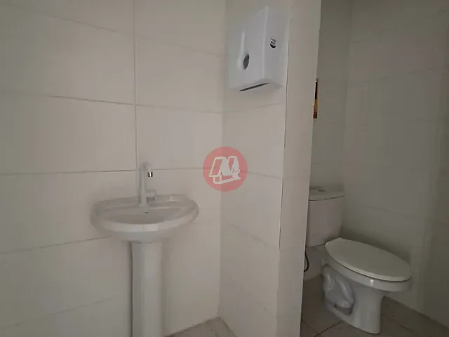 Loja com 74m², para alugar, no bairro Santa Cecília em Porto Alegre