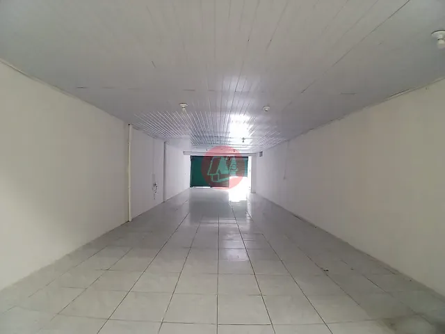 Loja com 382m², à venda, no bairro Azenha em Porto Alegre