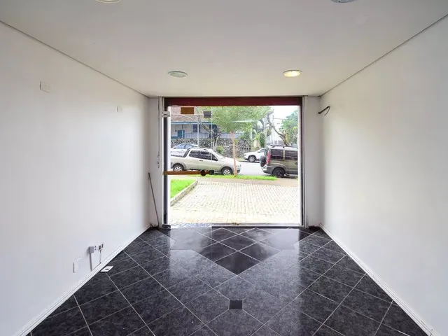 Loja à venda, no bairro Bom retiro em Curitiba