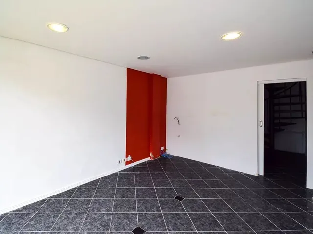 Loja à venda, no bairro Bom retiro em Curitiba
