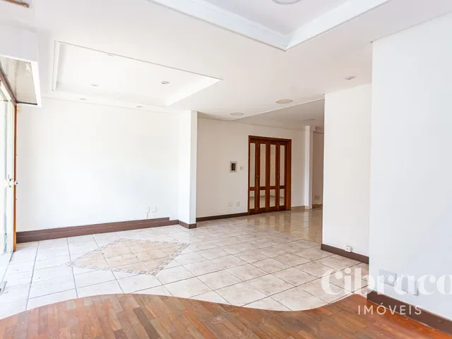 Loja para alugar, no bairro Centro em Curitiba