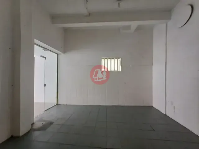 Loja com 98m², para alugar, no bairro São Geraldo em Porto Alegre