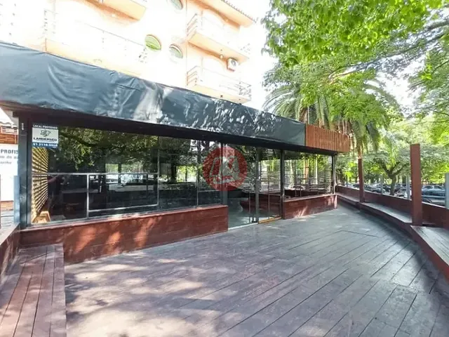 Loja com 100m², para alugar, no bairro Rio Branco em Porto Alegre