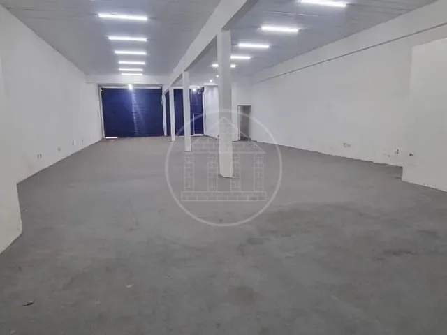 Loja com 250m², para alugar, no bairro Jardim da Pedreira em São Paulo