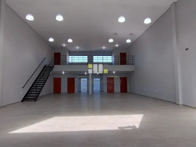 Loja com 330m², para alugar, no bairro Vila Menuzzo em Sumaré