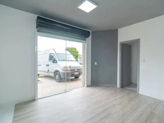 Loja para alugar, no bairro Campo Comprido em Curitiba