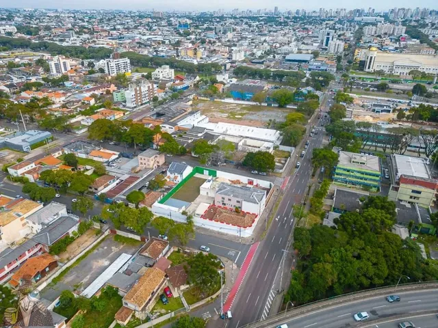 Loja à venda, no bairro Rebouças em Curitiba
