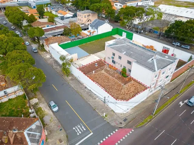 Loja à venda, no bairro Rebouças em Curitiba