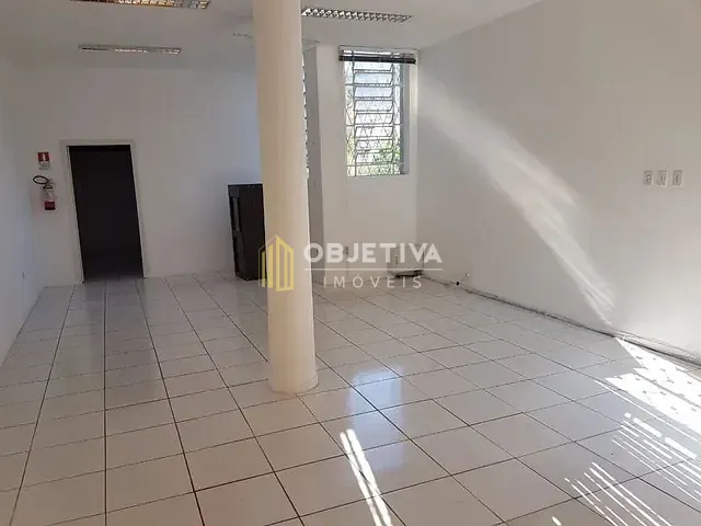 Loja à venda ou para alugar, no bairro Rio Branco em Porto Alegre