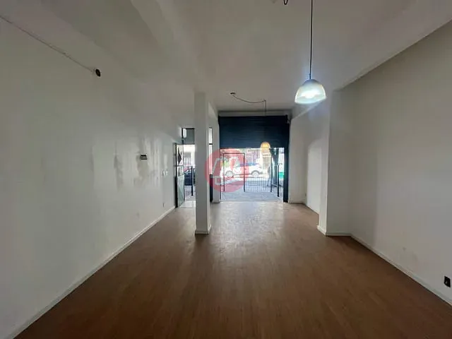 Loja com 52m², à venda ou para alugar, no bairro Centro Histórico em Porto Alegre