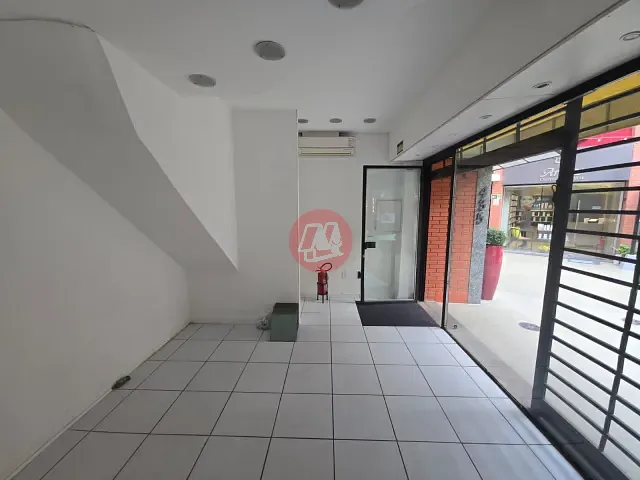 Loja com 70m², para alugar, no bairro Moinhos de Vento em Porto Alegre