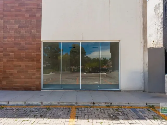 Loja para alugar, no bairro Pinheirinho em Curitiba