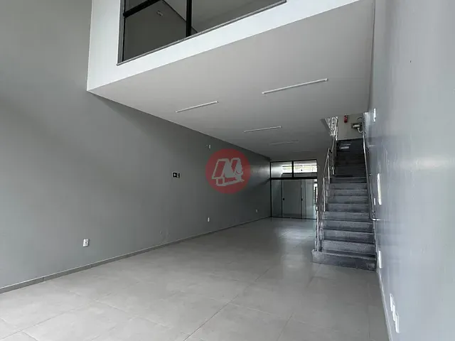 Loja com 100m², para alugar, no bairro São Sebastião em Porto Alegre