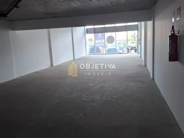 Loja com 200m², à venda ou para alugar, no bairro São Sebastião em Porto Alegre