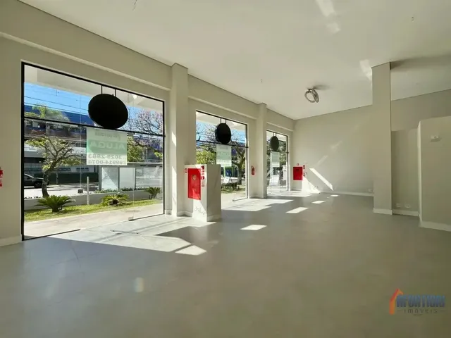 Loja para alugar, no bairro Cristo Rei em Curitiba