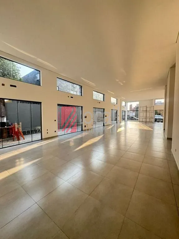 Loja / Salão / Ponto Comercial  para aluguel, 223m² — foto 1 de 5