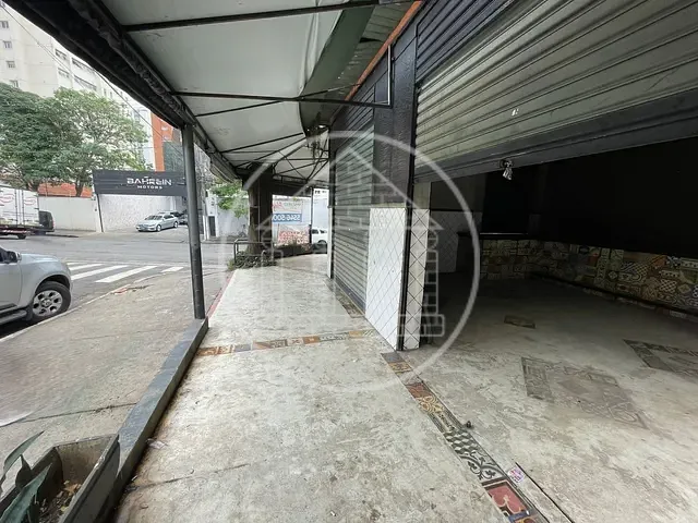 Loja com 338m², para alugar, no bairro Campo Belo em São Paulo