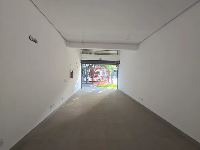Loja com 72m², para alugar, no bairro Rio Branco em Porto Alegre