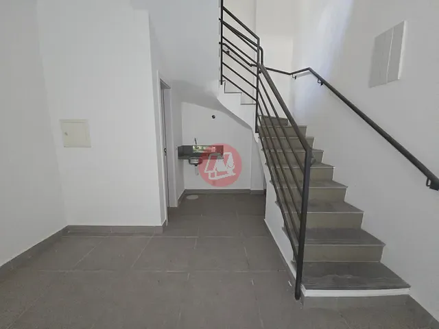 Loja com 72m², para alugar, no bairro Rio Branco em Porto Alegre