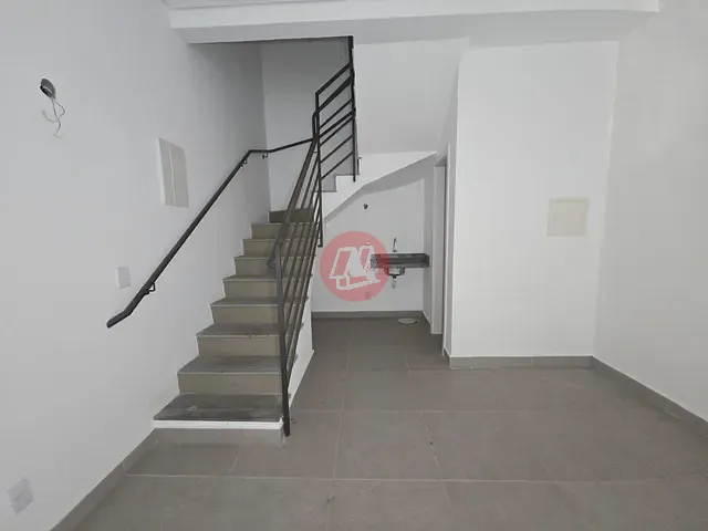 Loja com 83m², para alugar, no bairro Rio Branco em Porto Alegre