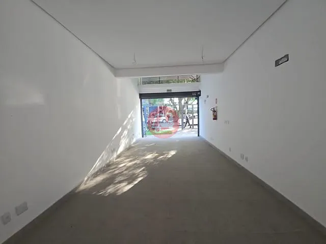 Loja com 83m², para alugar, no bairro Rio Branco em Porto Alegre