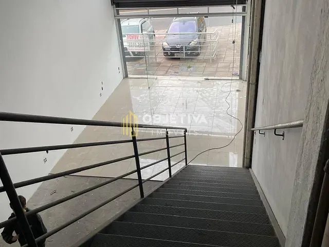 Loja para alugar, no bairro Petrópolis em Porto Alegre