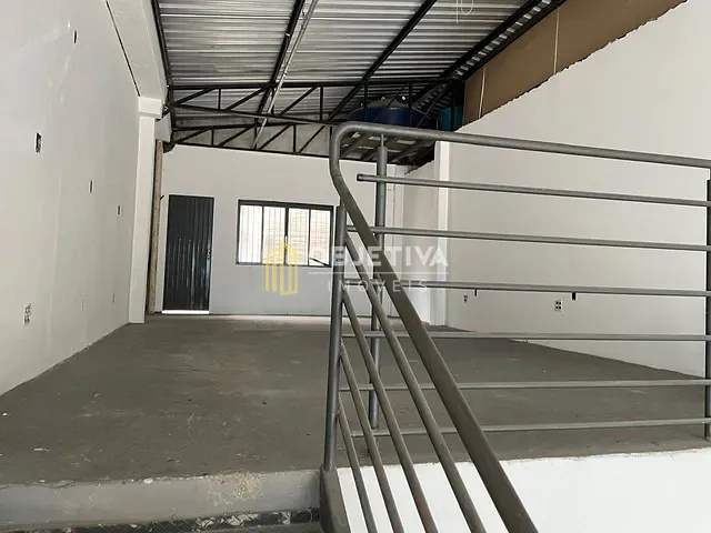 Loja para alugar, no bairro Petrópolis em Porto Alegre