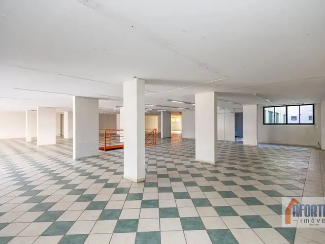 Loja para alugar, no bairro Portão em Curitiba