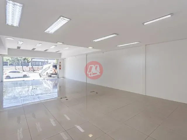 Loja com 156m², para alugar, no bairro Partenon em Porto Alegre