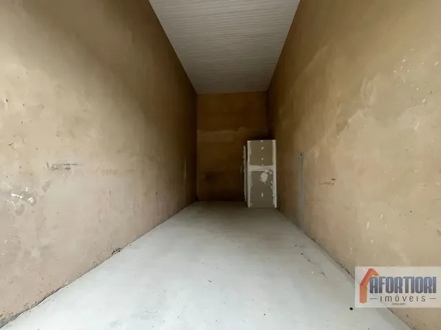 Loja para alugar, no bairro Xaxim em Curitiba