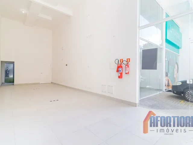 Loja para alugar, no bairro Portão em Curitiba